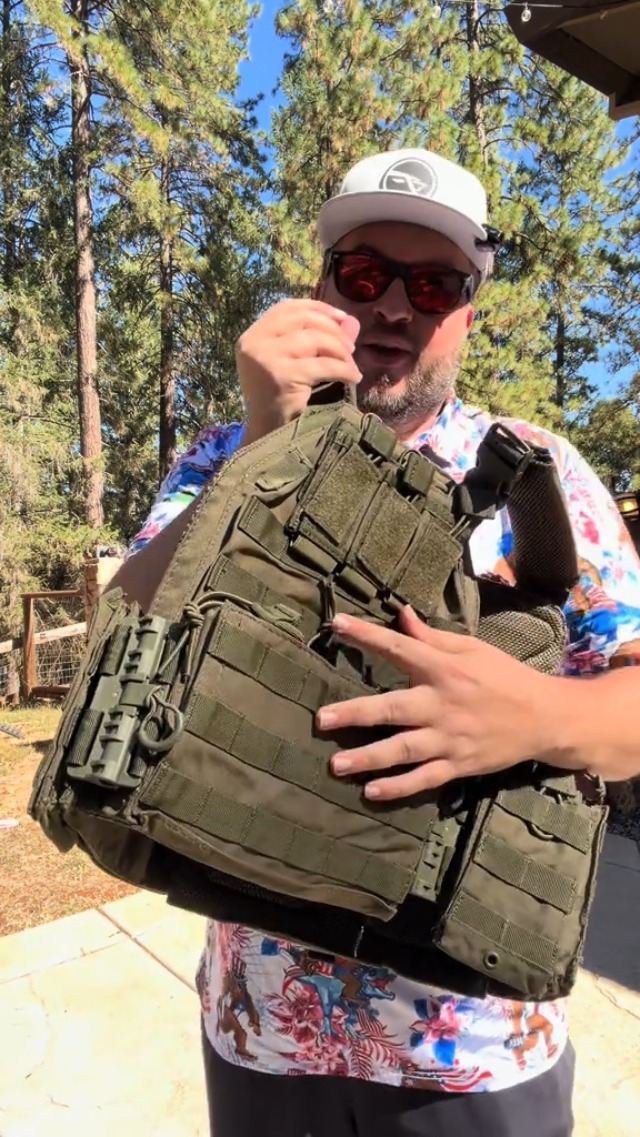 Amazon.com : Camo Tactical Outdoor Carrier Vest (Army Green